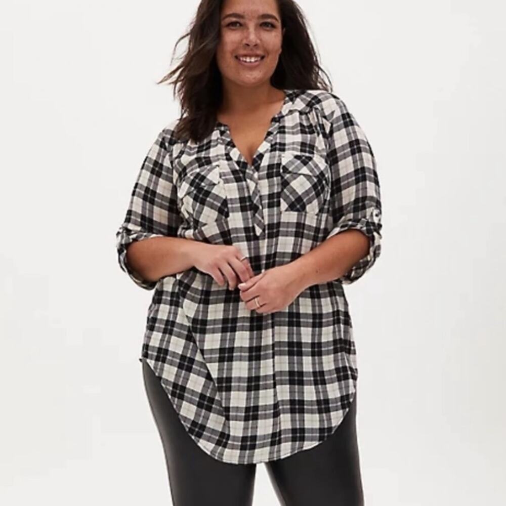 Torrid harper plaid black‎ white georgette tunic top sz 1X